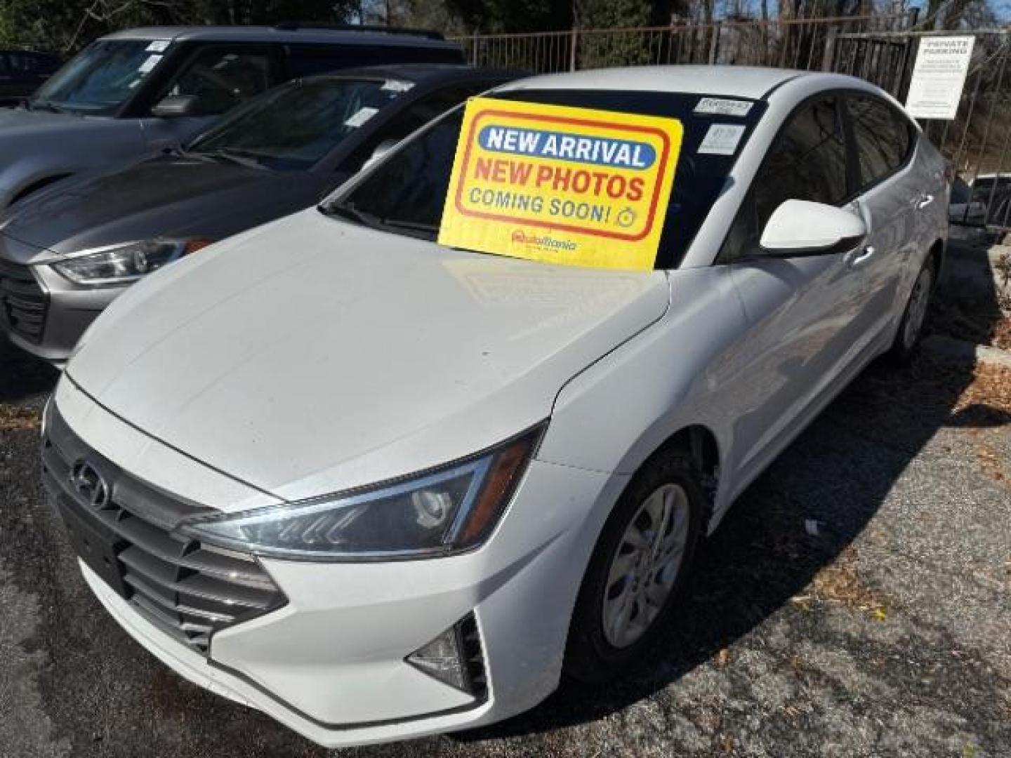 2019 White Hyundai Elantra SE 6AT (5NPD74LFXKH) with an 1.8L L4 DOHC 16V engine, 6-Speed Automatic transmission, located at 1806 Veterans Memorial Hwy SW, Austell, GA, 30168, (770) 944-9558, 33.817959, -84.606987 - Photo#0