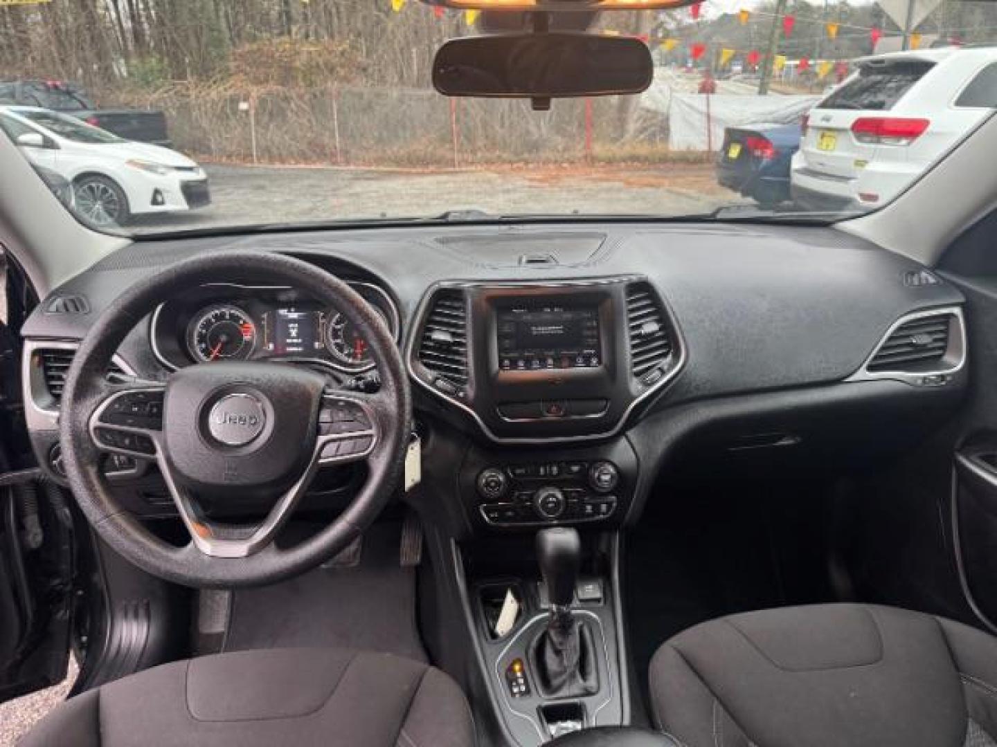 2019 Black Jeep Cherokee Latitude FWD (1C4PJLCB1KD) with an 2.4L L4 DOHC 16V engine, 9-Speed Automatic transmission, located at 1806 Veterans Memorial Hwy SW, Austell, GA, 30168, (770) 944-9558, 33.817959, -84.606987 - Photo#11