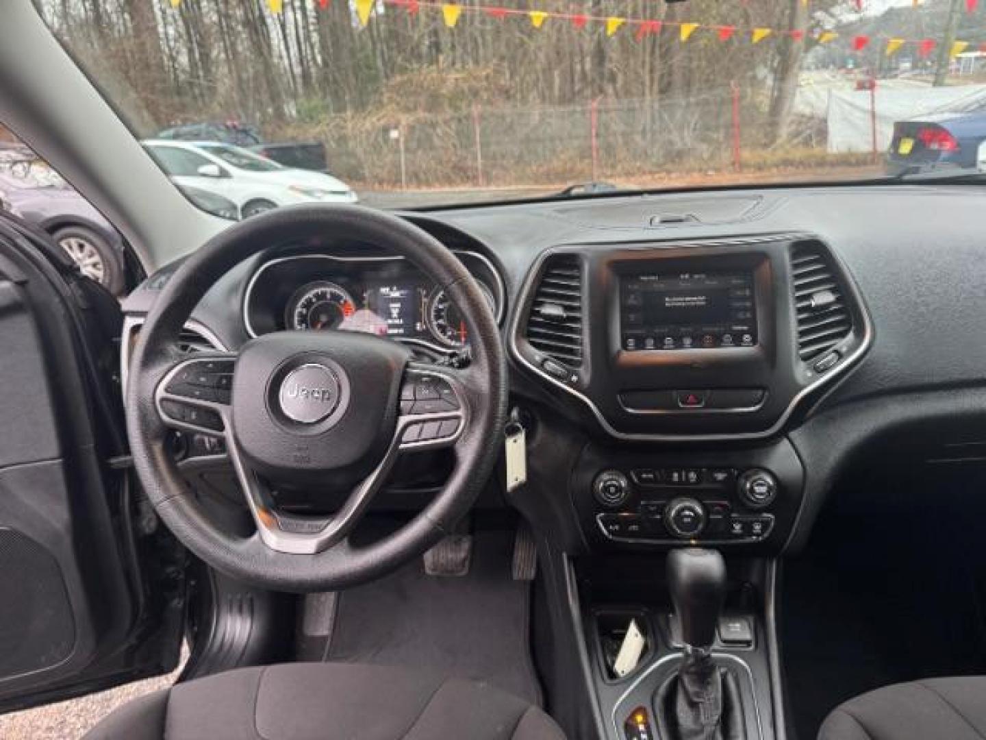 2019 Black Jeep Cherokee Latitude FWD (1C4PJLCB1KD) with an 2.4L L4 DOHC 16V engine, 9-Speed Automatic transmission, located at 1806 Veterans Memorial Hwy SW, Austell, GA, 30168, (770) 944-9558, 33.817959, -84.606987 - Photo#12