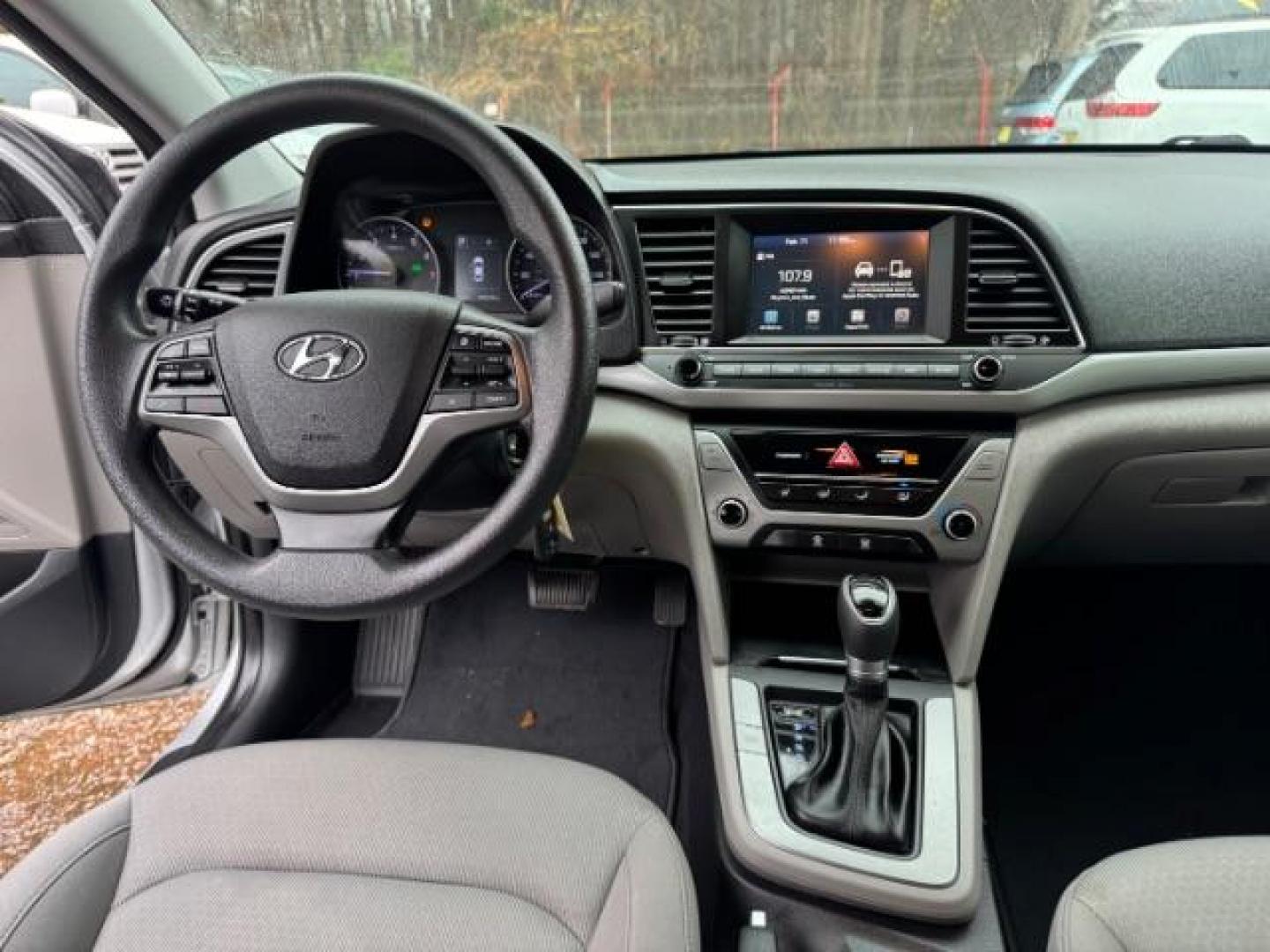 2018 Silver Hyundai Elantra SE (KMHD84LF9JU) with an 2.0L I-4 MPI DOHC engine, located at 1806 Veterans Memorial Hwy SW, Austell, GA, 30168, (770) 944-9558, 33.817959, -84.606987 - Photo#4