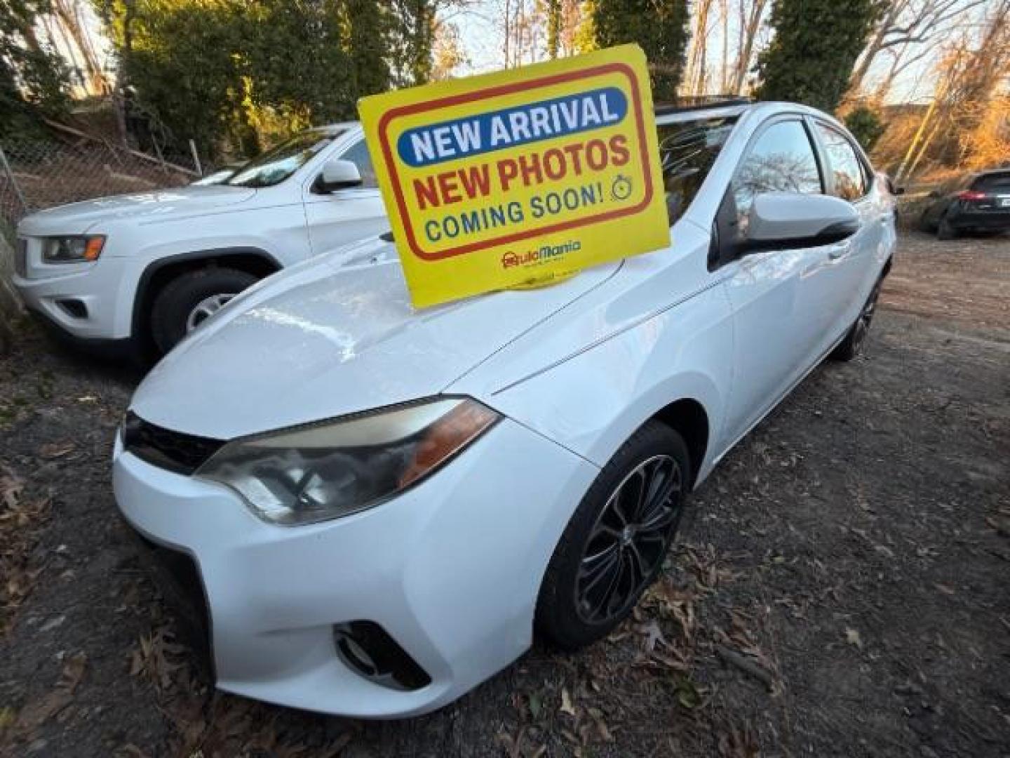 2015 White Toyota Corolla S (2T1BURHE3FC) with an 1.8L I-4 EFI DOHC engine, located at 1806 Veterans Memorial Hwy SW, Austell, GA, 30168, (770) 944-9558, 33.817959, -84.606987 - Photo#0