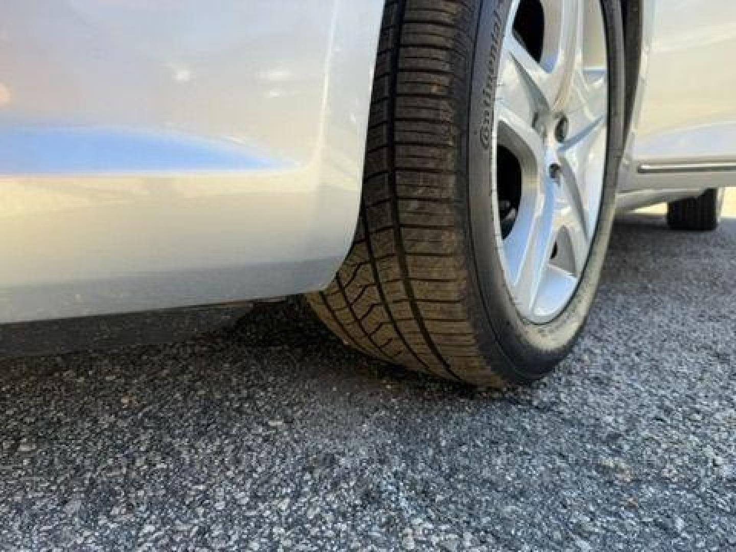 2010 Silver Buick LaCrosse CX (1G4GB5EGXAF) with an 3.0L V6 DOHC 24V engine, 6-Speed Automatic transmission, located at 1806 Veterans Memorial Hwy SW, Austell, GA, 30168, (770) 944-9558, 33.817959, -84.606987 - Photo#20