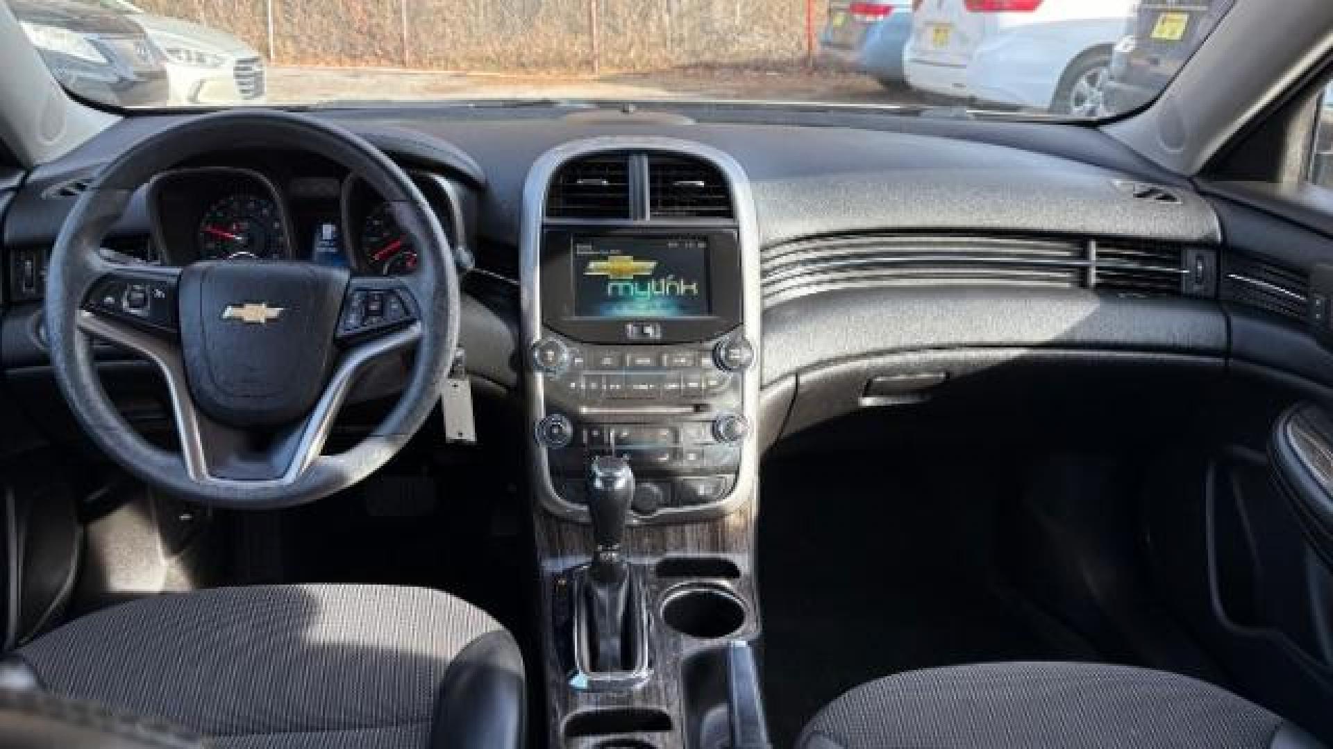 2014 Gray Chevrolet Malibu 1LT (1G11C5SL4EF) with an 2.5L L4 DOHC 16V engine, 6-Speed Automatic transmission, located at 1806 Veterans Memorial Hwy SW, Austell, GA, 30168, (770) 944-9558, 33.817959, -84.606987 - Photo#7