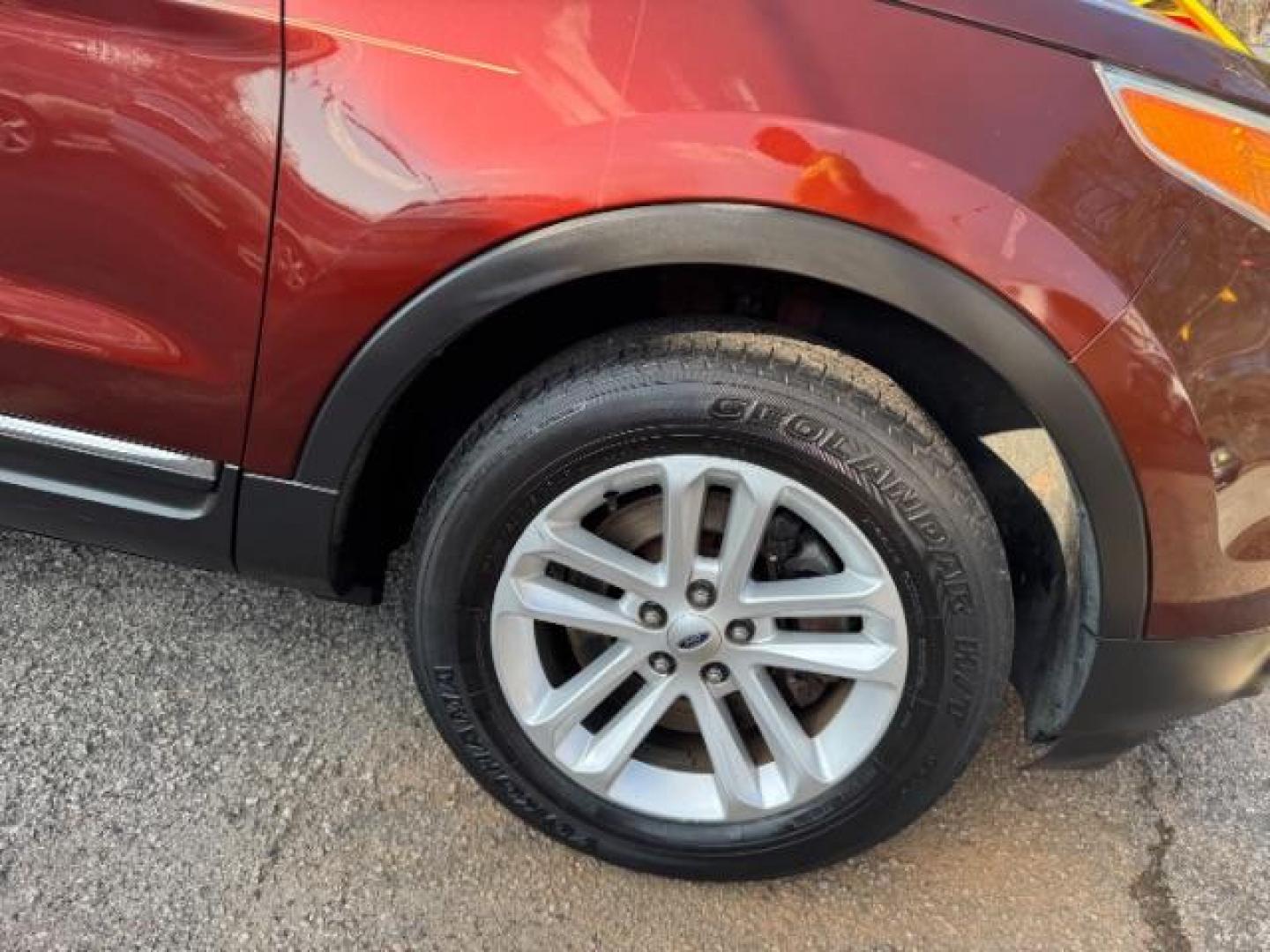 2015 Maroon Ford Explorer XLT 4WD (1FM5K8D80FG) with an 3.5L V6 DOHC 24V engine, 6-Speed Automatic transmission, located at 1806 Veterans Memorial Hwy SW, Austell, GA, 30168, (770) 944-9558, 33.817959, -84.606987 - Photo#22