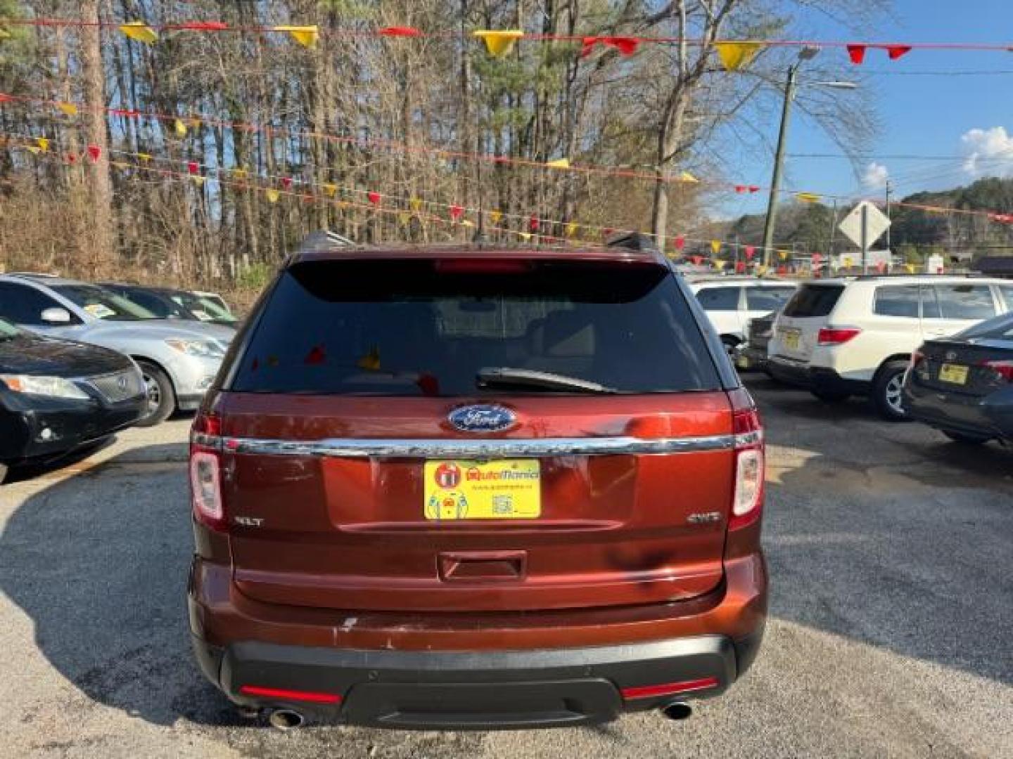 2015 Maroon Ford Explorer XLT 4WD (1FM5K8D80FG) with an 3.5L V6 DOHC 24V engine, 6-Speed Automatic transmission, located at 1806 Veterans Memorial Hwy SW, Austell, GA, 30168, (770) 944-9558, 33.817959, -84.606987 - Photo#4