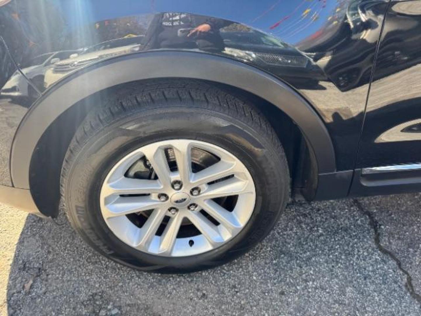 2013 Black Ford Explorer XLT (1FM5K7D87DG) with an 3.5L V-6 DOHC engine, located at 1806 Veterans Memorial Hwy SW, Austell, GA, 30168, (770) 944-9558, 33.817959, -84.606987 - Photo#22