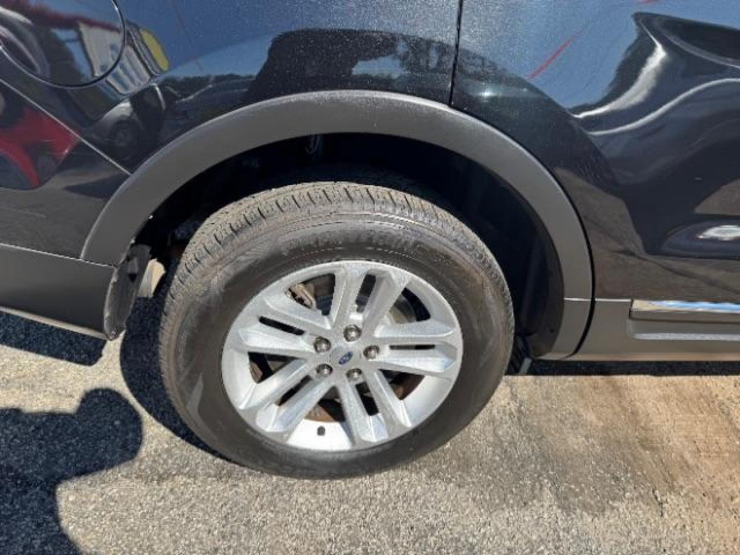 2013 Black Ford Explorer XLT (1FM5K7D87DG) with an 3.5L V-6 DOHC engine, located at 1806 Veterans Memorial Hwy SW, Austell, GA, 30168, (770) 944-9558, 33.817959, -84.606987 - Photo#24