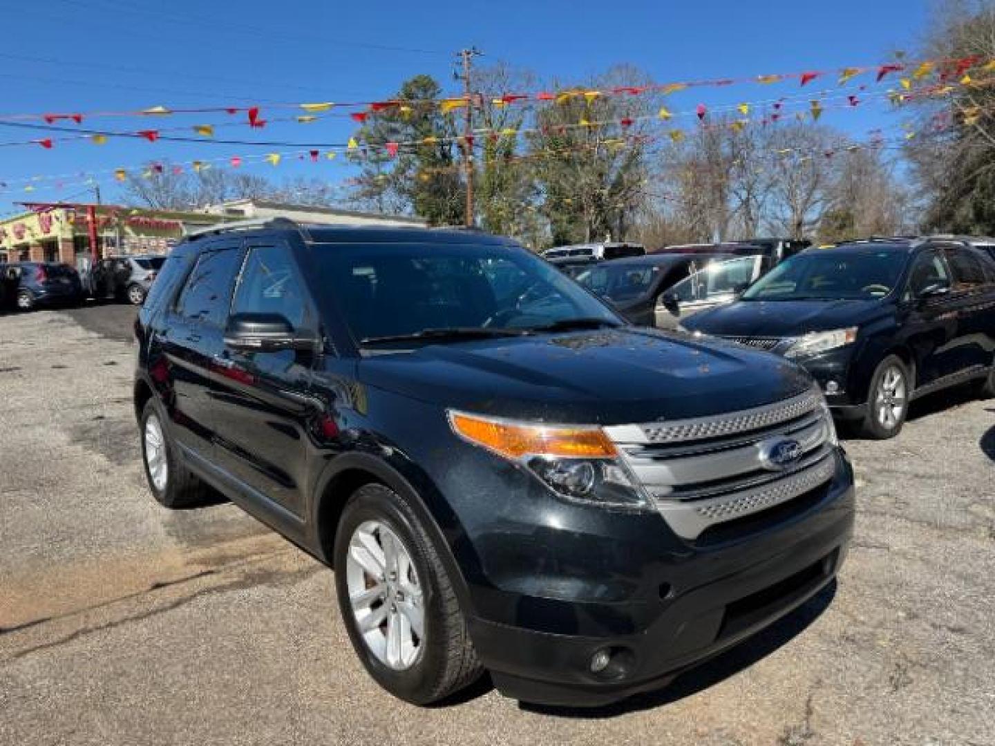 2013 Black Ford Explorer XLT (1FM5K7D87DG) with an 3.5L V-6 DOHC engine, located at 1806 Veterans Memorial Hwy SW, Austell, GA, 30168, (770) 944-9558, 33.817959, -84.606987 - Photo#3