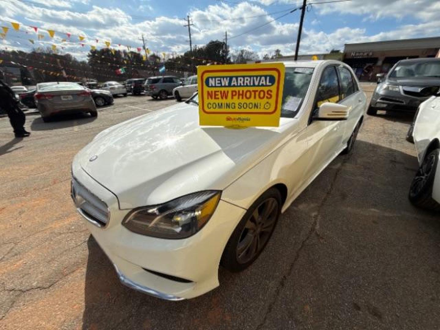 2014 White Mercedes-Benz E 350 E-350 (WDDHF5KB3EB) , located at 1806 Veterans Memorial Hwy SW, Austell, GA, 30168, (770) 944-9558, 33.817959, -84.606987 - Photo#0